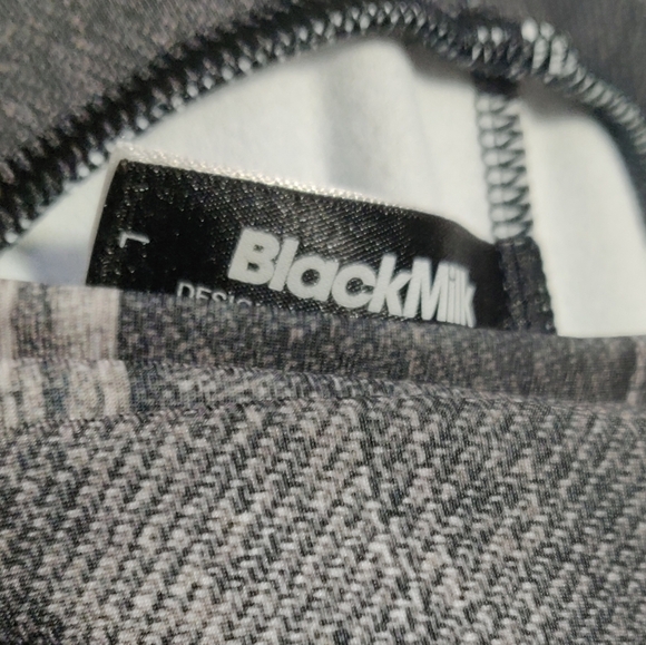 Blackmilk Not Actually Denim Cuffed Shorts - Picture 4 of 5